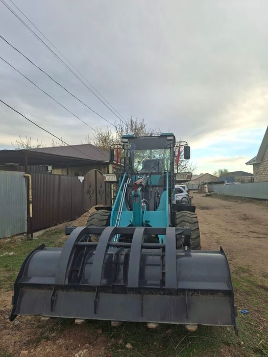 Продам фронтальный погрузчик BARYS 960