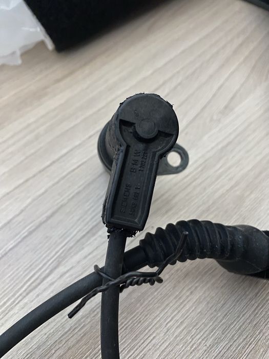 Датчик распредвала M52