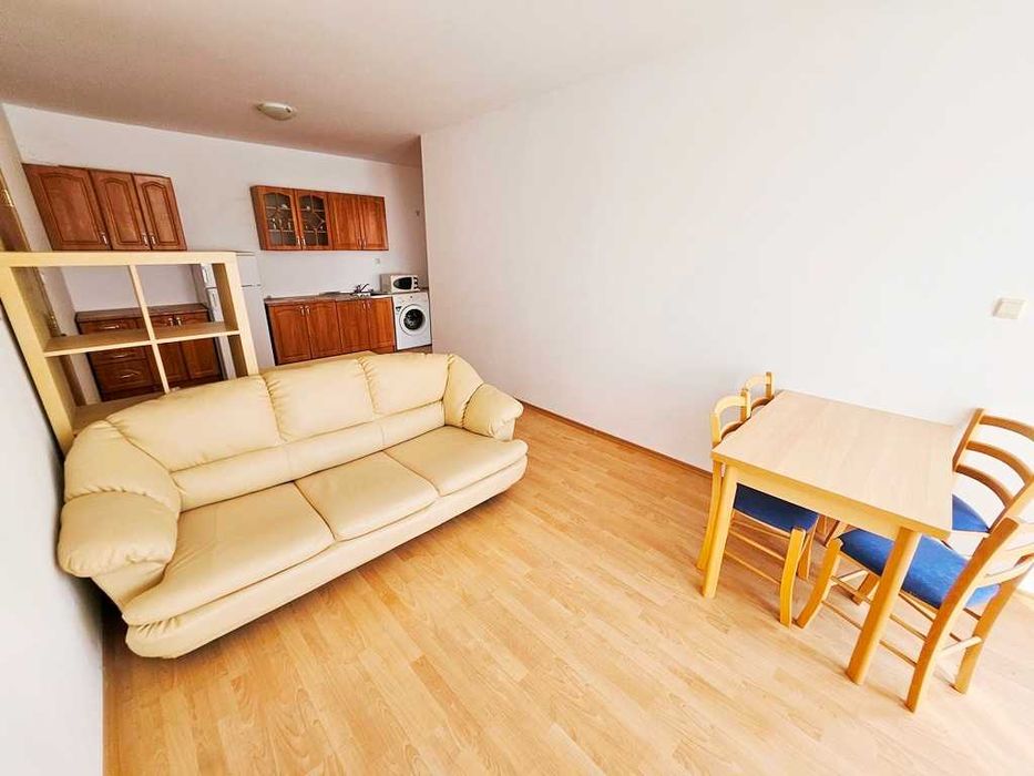 Продава се Двустаен апартамент в к.к. Слънчев бряг - 62 кв.м за 847 €/кв.м - Снимка #2