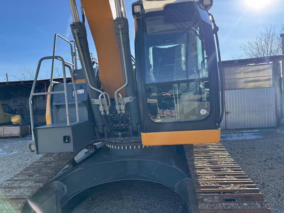 Excavator Liebherr 922