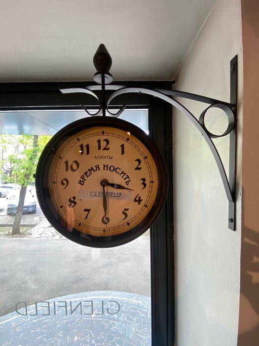 Часы настенные, продаю.