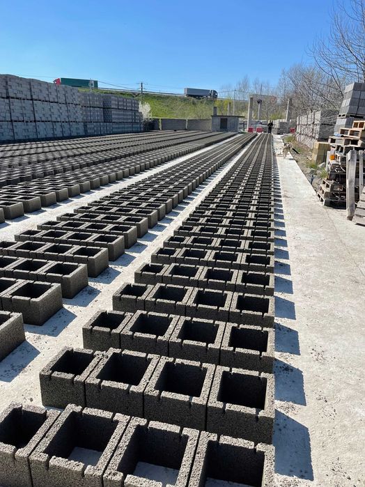 boltari patrat  stalp 20x20x20