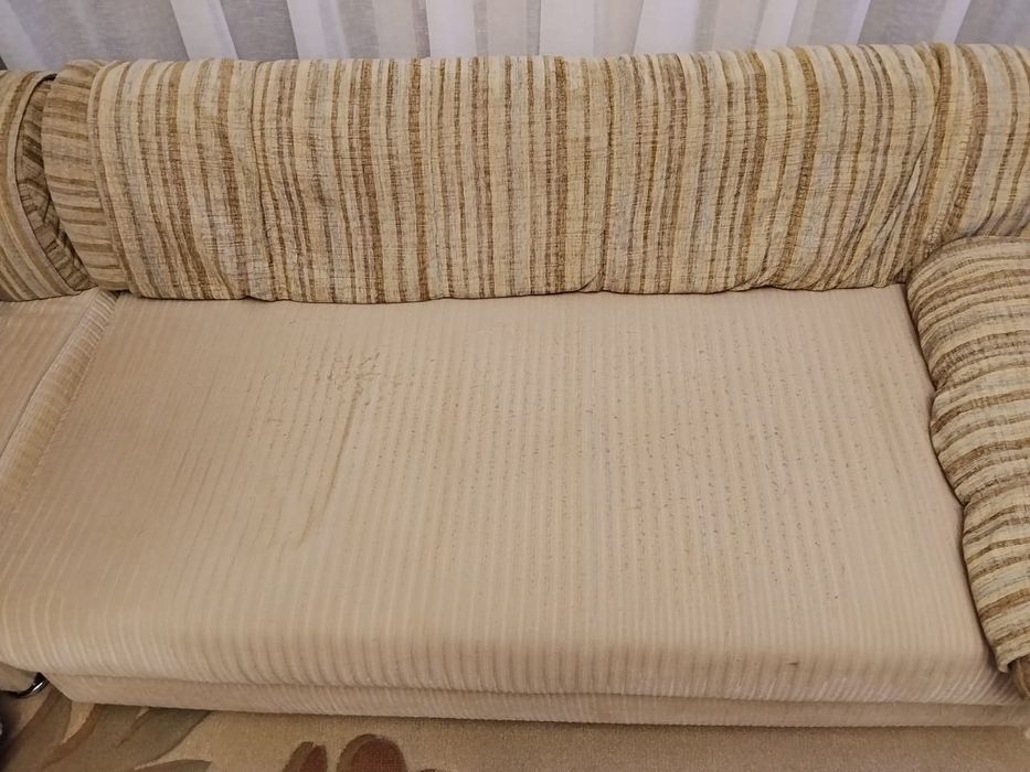 Диван мягкий уголок