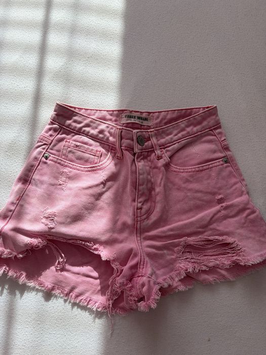 Къси панталонки на Bershka и cropp