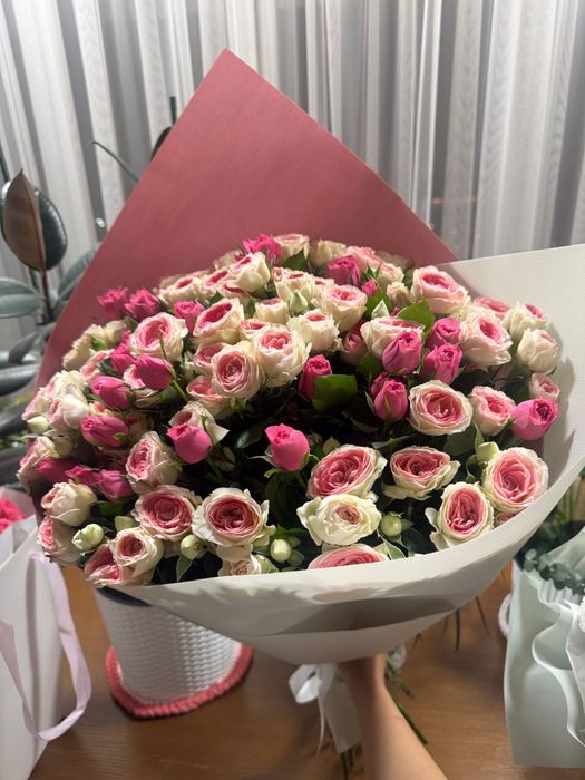 Большой букет роз