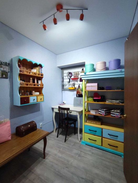 Продам трехкомнатную с отличным ремонтом