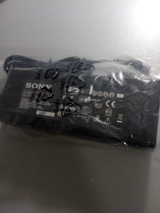 Sony 120W 19,5v 6.2A адаптер - блок питания
