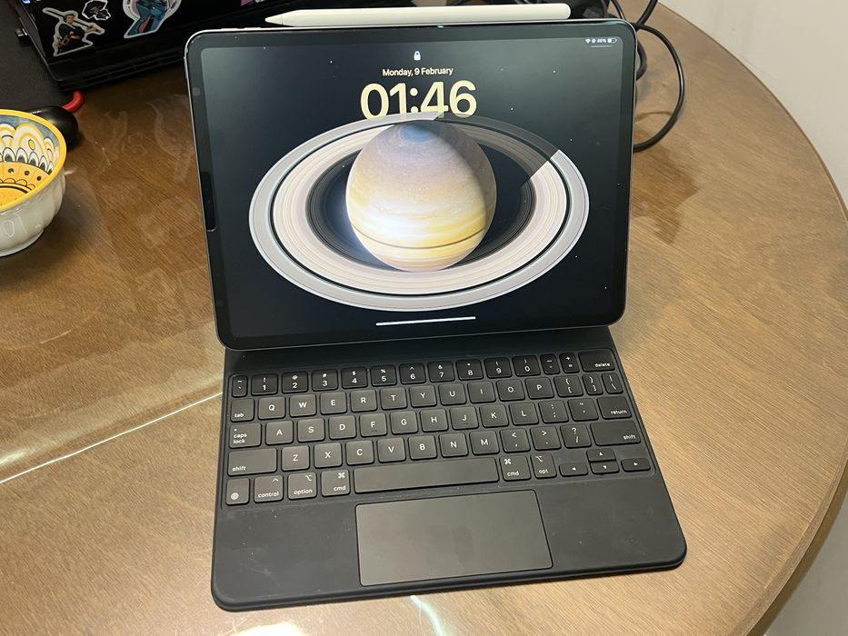 Apple Ipad pro, стилус и клавиатура