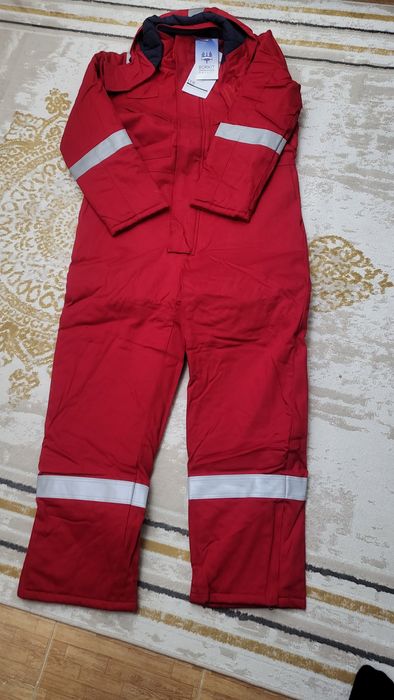 Куртка и комбинезон