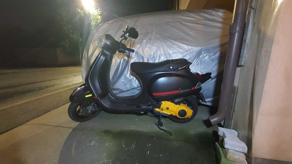Scuter Vespa LX 150cc