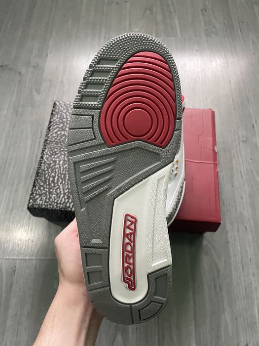 Air Jordan 3 Cardinal Red