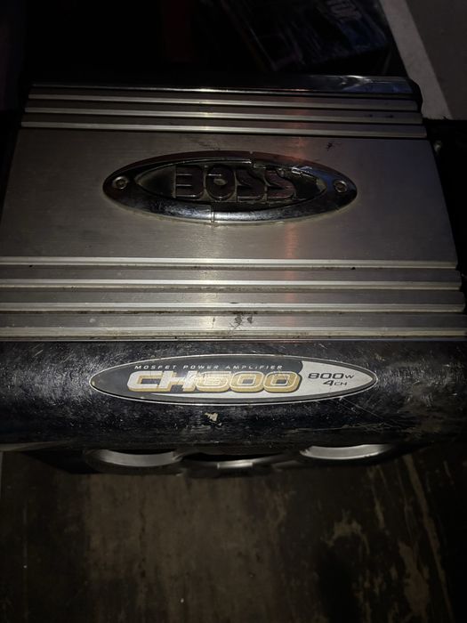 Suwoofer cu staie
