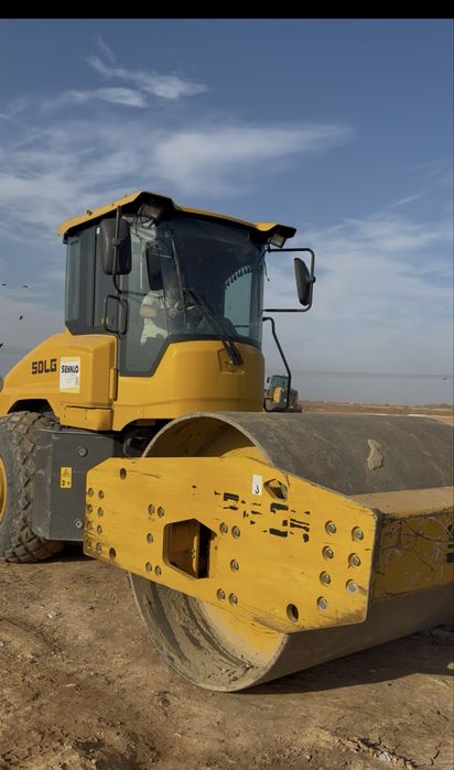 Сдам в аренду грунтовый каток 18 тонн.