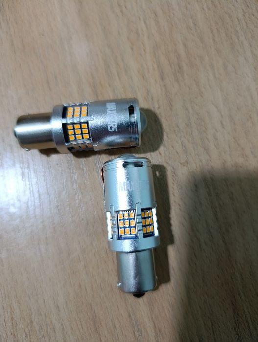 Предлагам лед крушки за мигачи P21W MAXGTRS