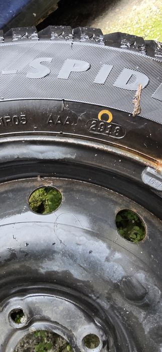 Jante cu caucuicuri ca noi.185/65/R15 de logan