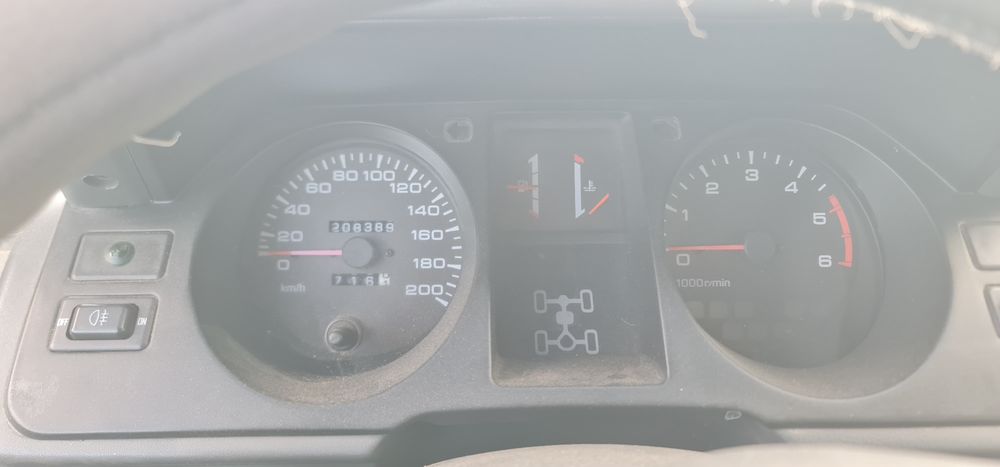 Mitsubishi pajero mk2