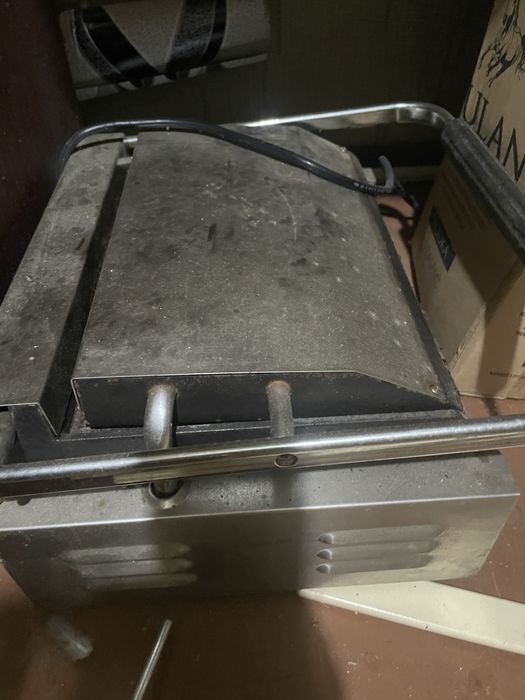Грильница в хорошем состоянии