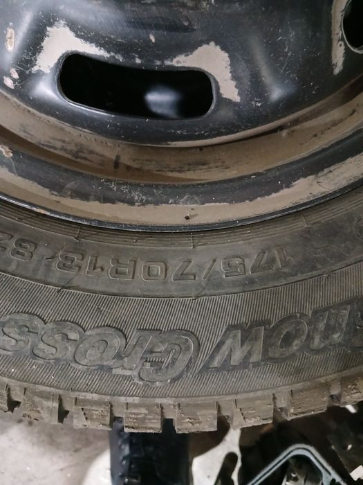 Продам шипы с дисками R13