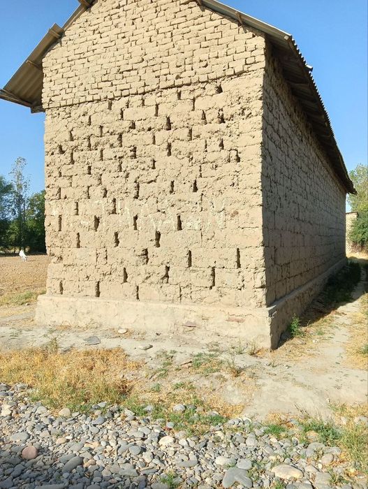 Продаётся участок с домом.