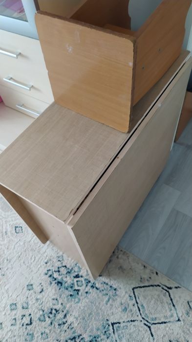 Книжный стол продам