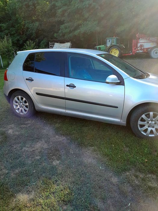 VW GOLF 5 – 1.9 TDI