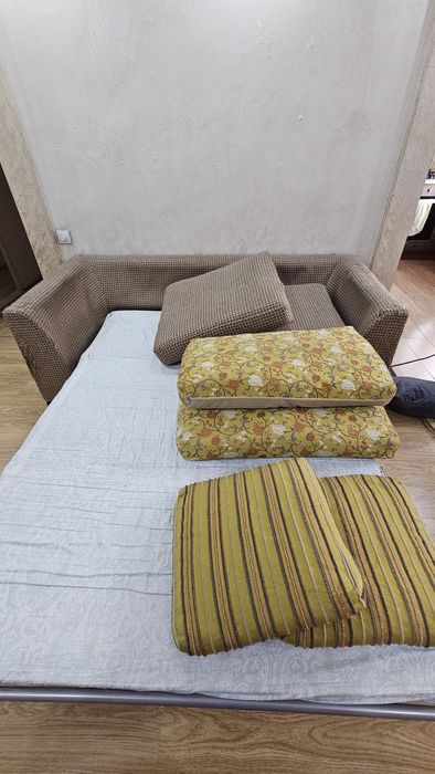 Отдам диван раскрадной. Бесплатно