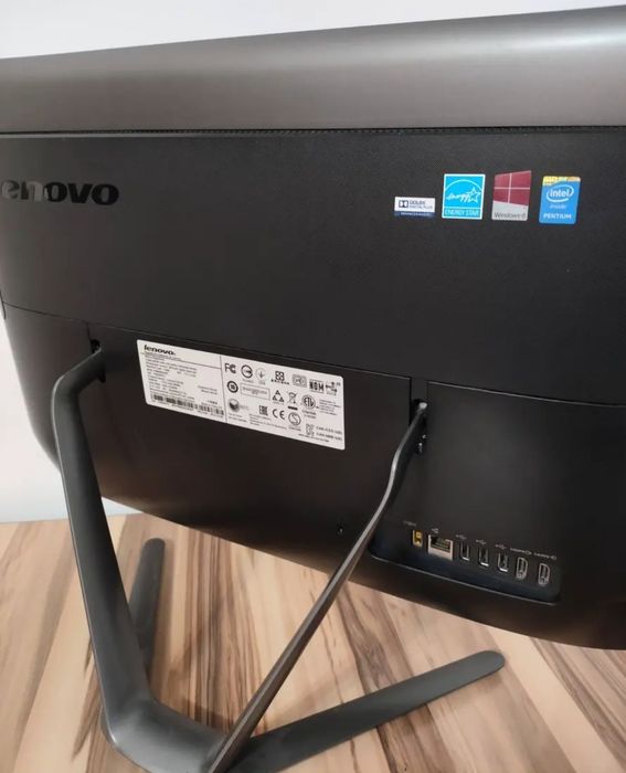 Моноблок Lenovo C40-30
