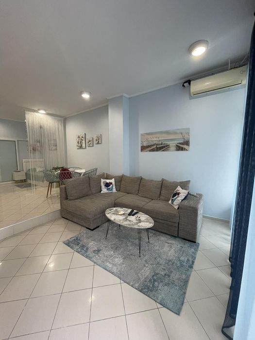 Дава се под наем Двустаен апартамент в Варна, Център - 62 кв.м за 450 € - Снимка #1