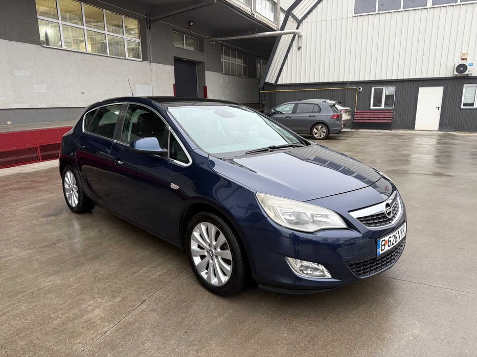 Opel Astra J 2010