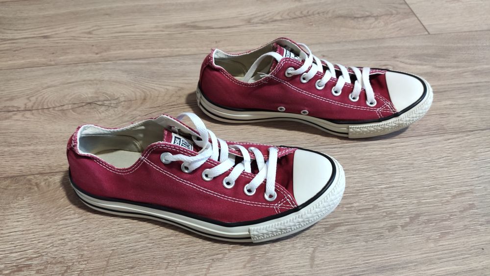 Чисто нови кецове Converse