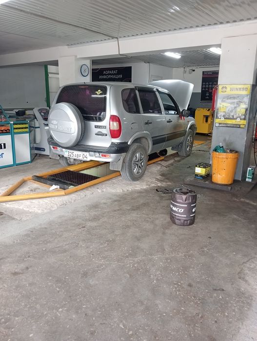 Шевролет     нива