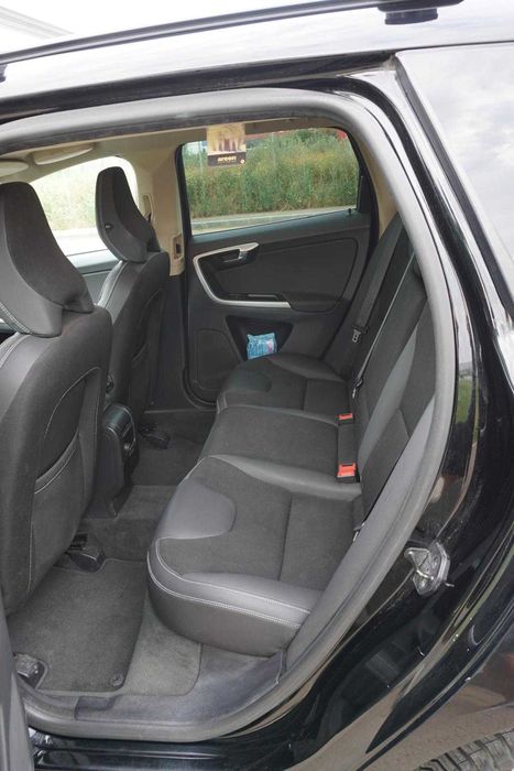 Volvo XC60 2011 Momentum 2.0 Diesel 5 pistoane