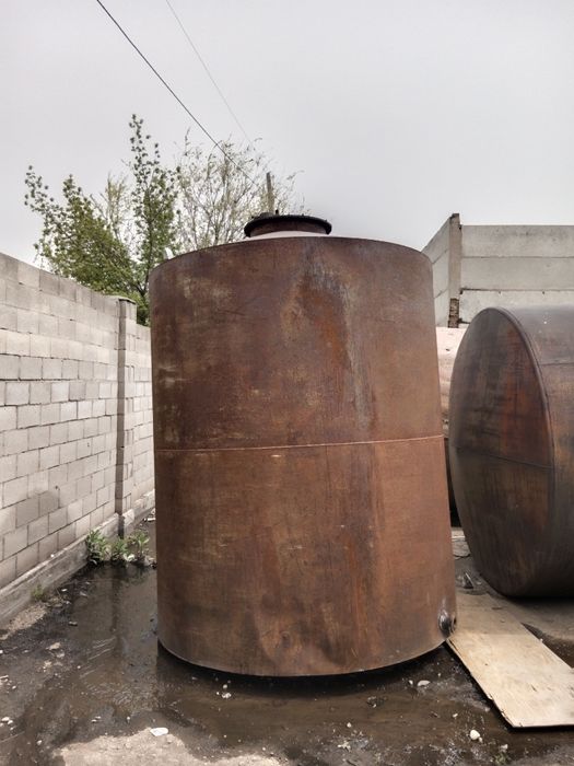 Ёмкости, цистерны, бочки.