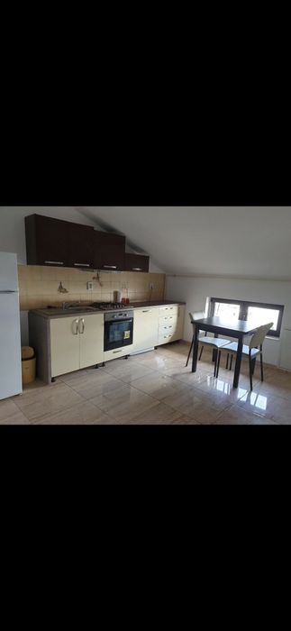 Inchiriez apartamdnt 3 camere