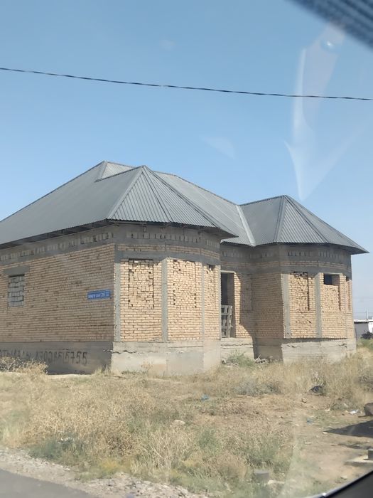 Уй сатылады. Прадается дом