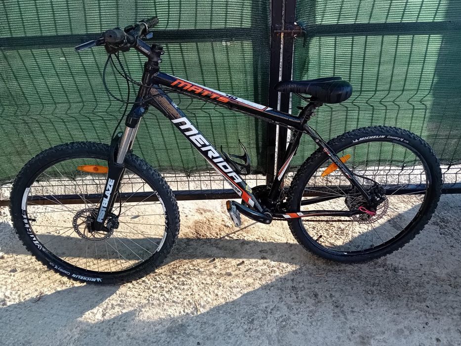 Vând bicicleta Merida Matts
