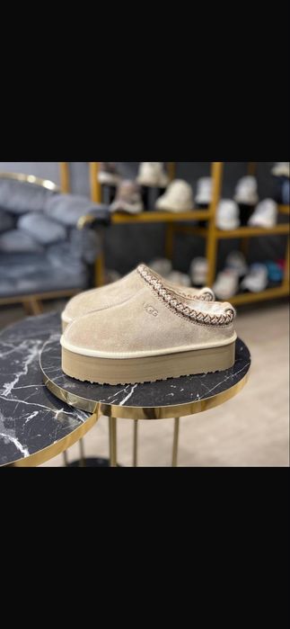 Ugg Tazz calitate premium
