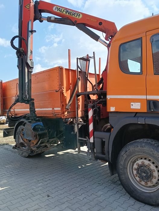 Vând camion 4x4 basculabil