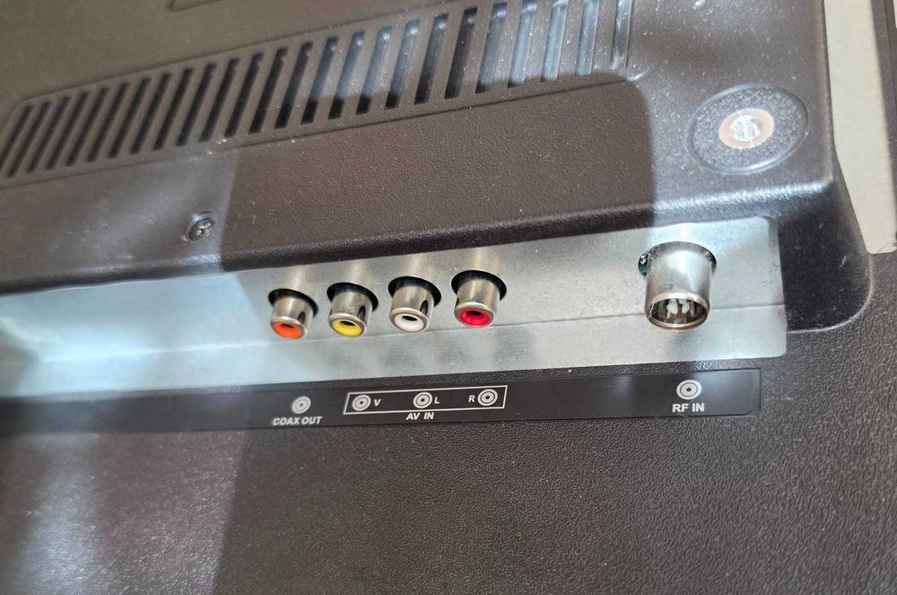 Телевизор 40''CROWN 40FB22FH