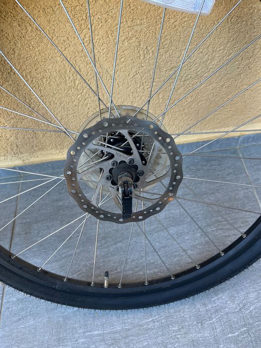 Roti  26“ cauciucuri si camere noi frine disc si caste pinioane putin rulate