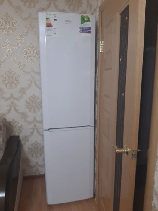 Продам холодильник б/у на запчасти