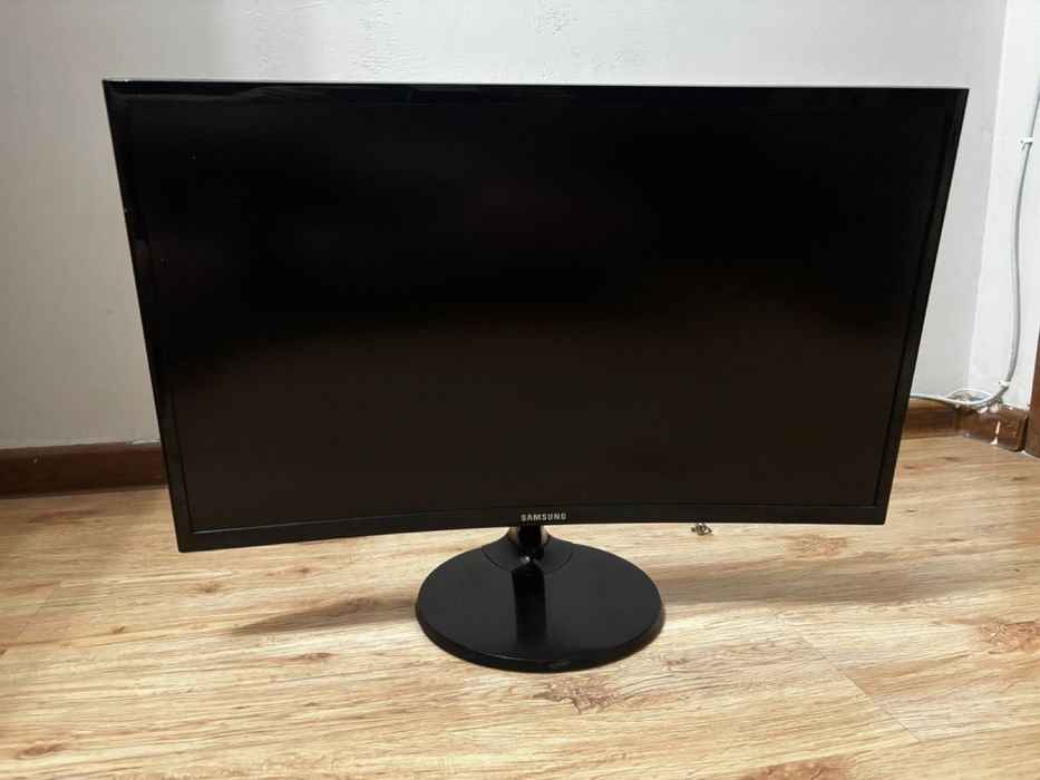 Игровой компьютер с монитором