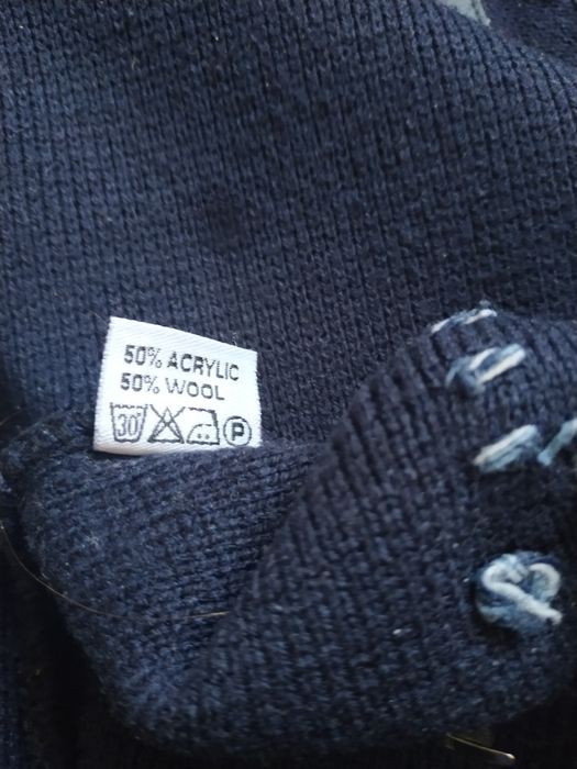 Стильный свитер отличного качества