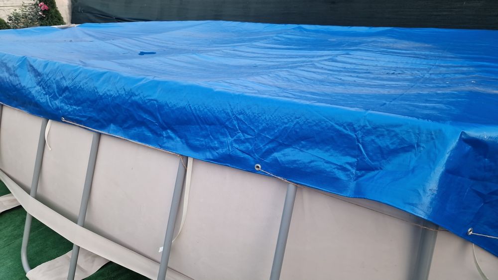 Vând piscina cadru metalic cu pompa pt încălzirea apei , lungime 610m și lățime 3,75 m