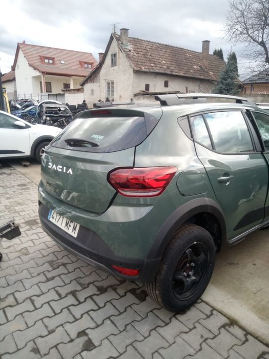 Aripa spate stanga / dreapta Bara spate Haion Dacia Sandero Stepway 3
