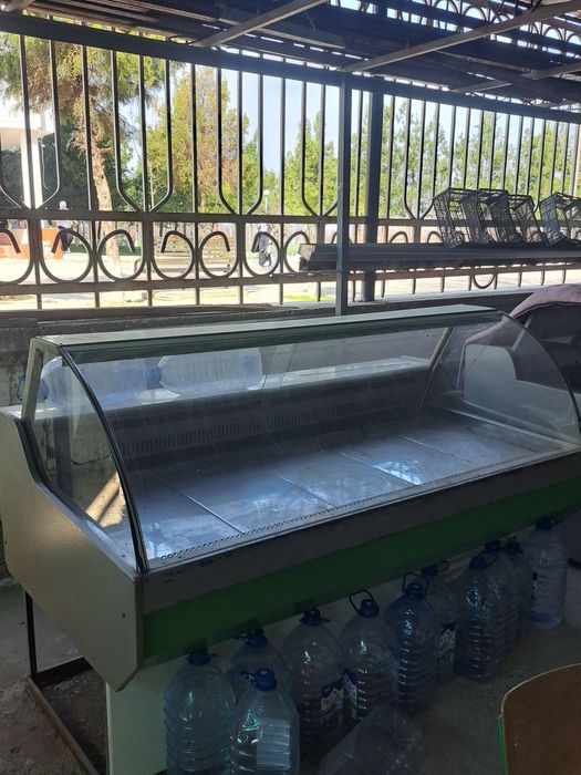 Витрина Холодильник