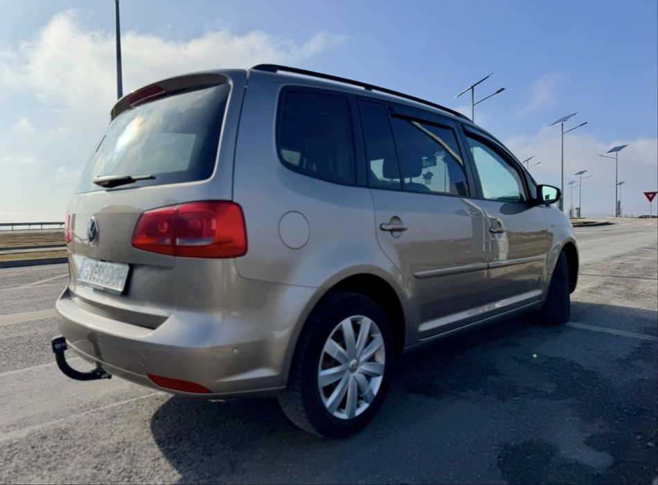VW Touran 2.0 TDI DSG 2013 Match, 137.333 km, Navi, Istoric complet