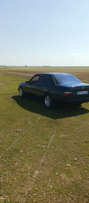 Продам Мерседес W124