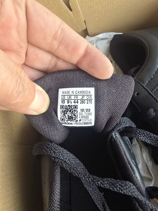 Продается кроссовки Adidas.  Размер, 44.