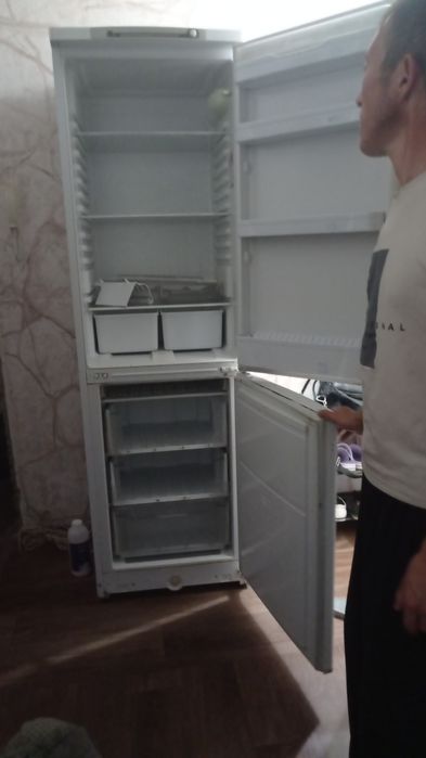 Продам холодильник